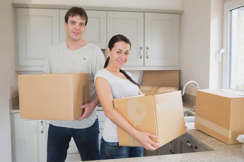 Household moving service for flats and homes near Swiss Cottage